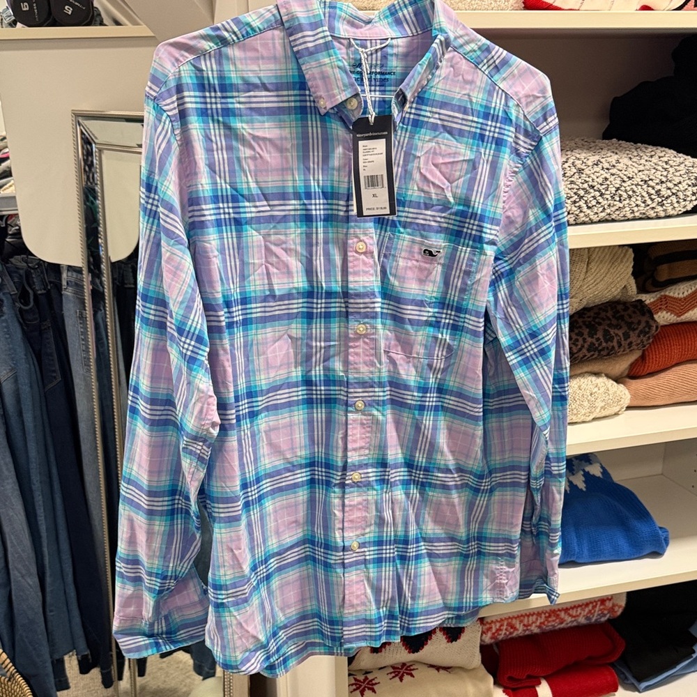 NWT. Vineyard Vines Blue & Pink Plaid Button-Down Shirt